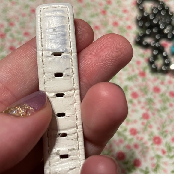 ⏰Y2K Kenneth Cole White Leather Crystal Watch - Picture 5 of 11